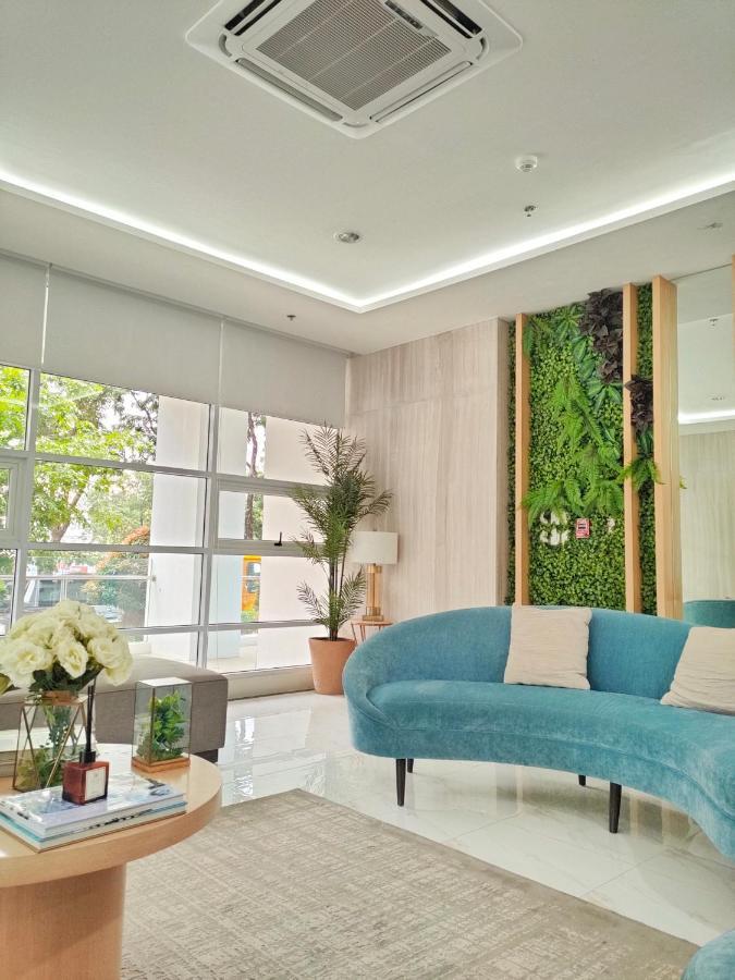 Quince Studio W/ Balcony Orochi Staycation Ph At Loop Tower Cdo Кагаян-де-Оро Экстерьер фото